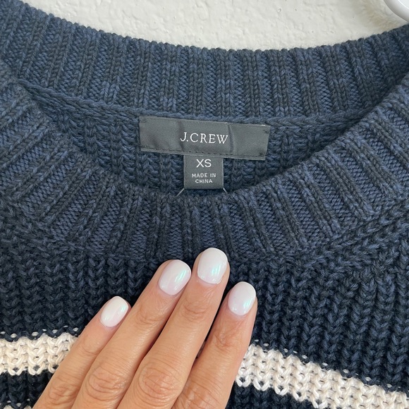 NWT J.Crew Oversized Crewneck Sweater in Stripe, XS - Picture 5 of 10